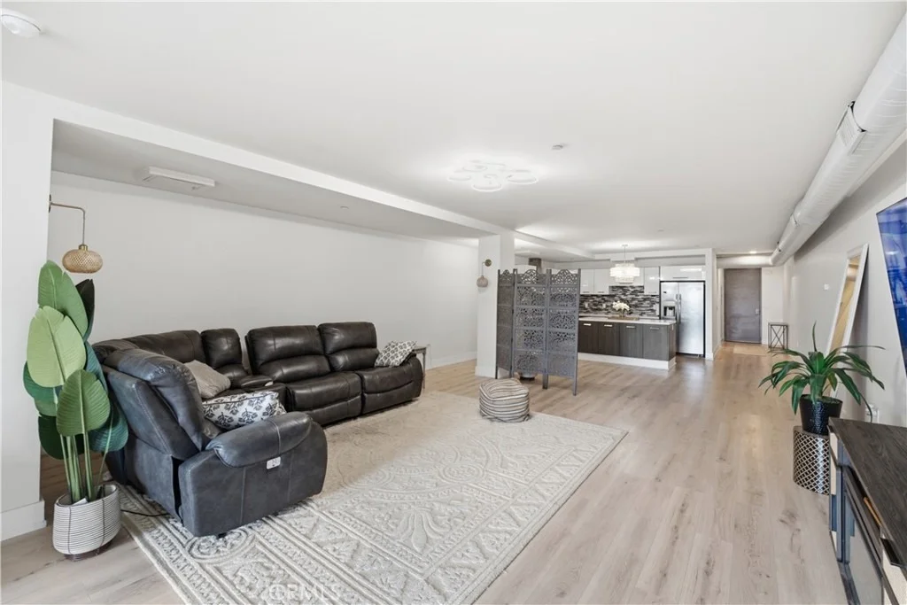 Photo of Unit 201 at 433 Pine Avenue