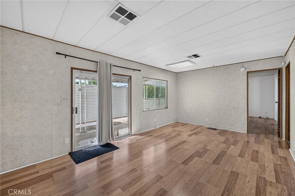 Photo of 1650 Sonora
