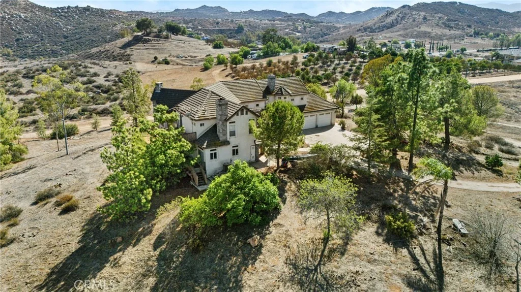 Photo of 19448 Blue Sky Road