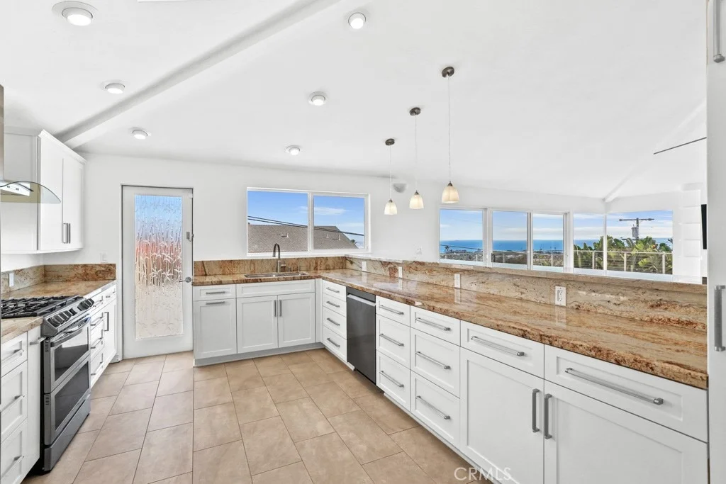 Photo of 33902 Valencia Place