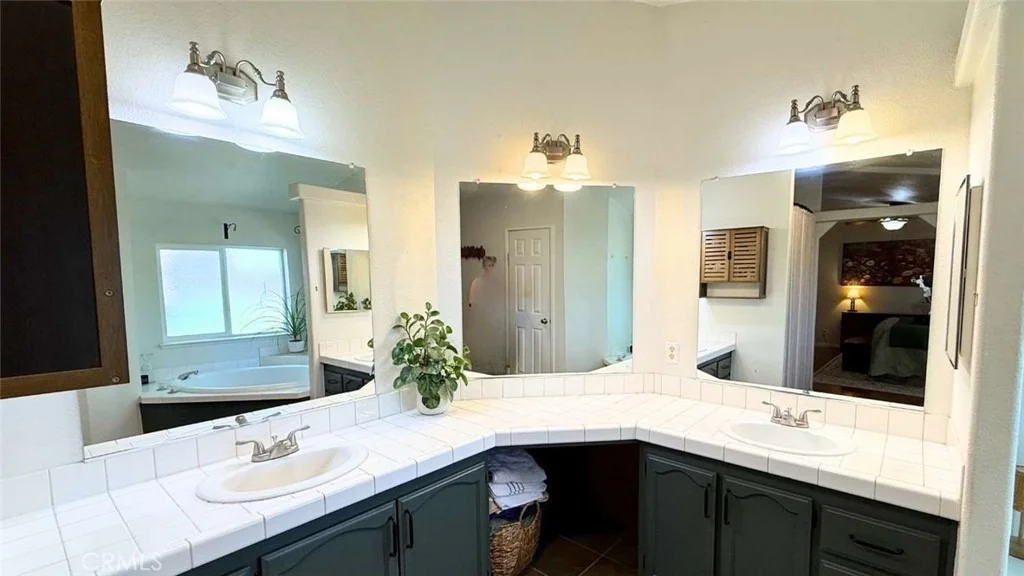 Photo of 5438 Cana