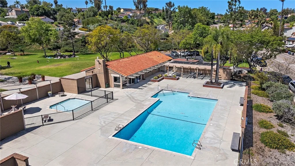 Photo of 2928 Highlands
