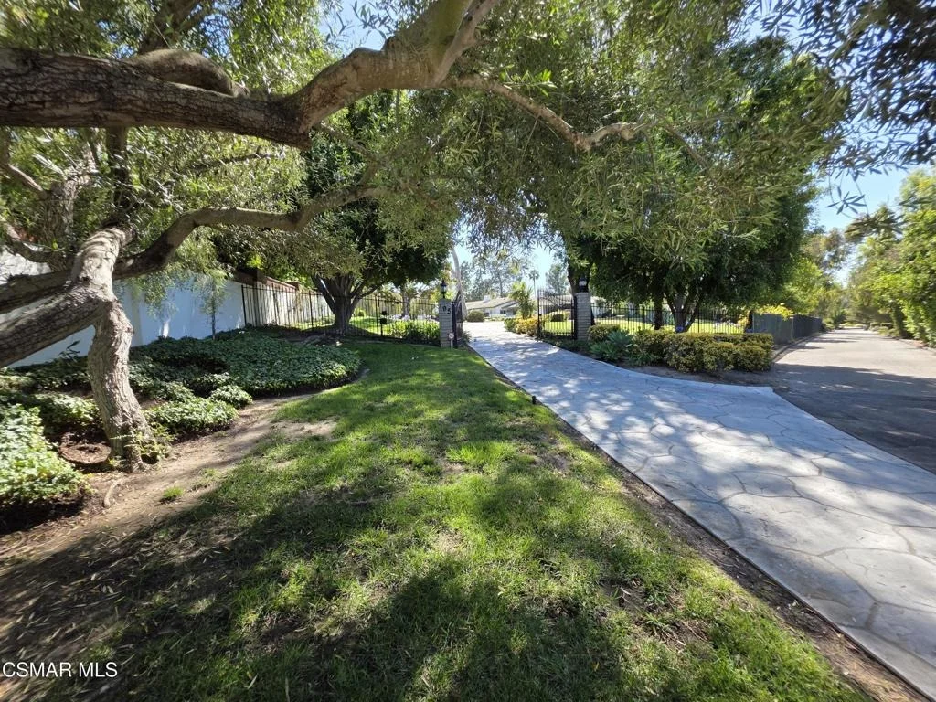 Photo of 195 Avocado Place