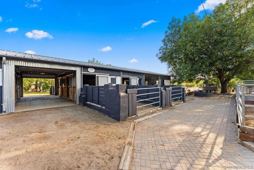 Photo of 20751 Sutherland Dam Road