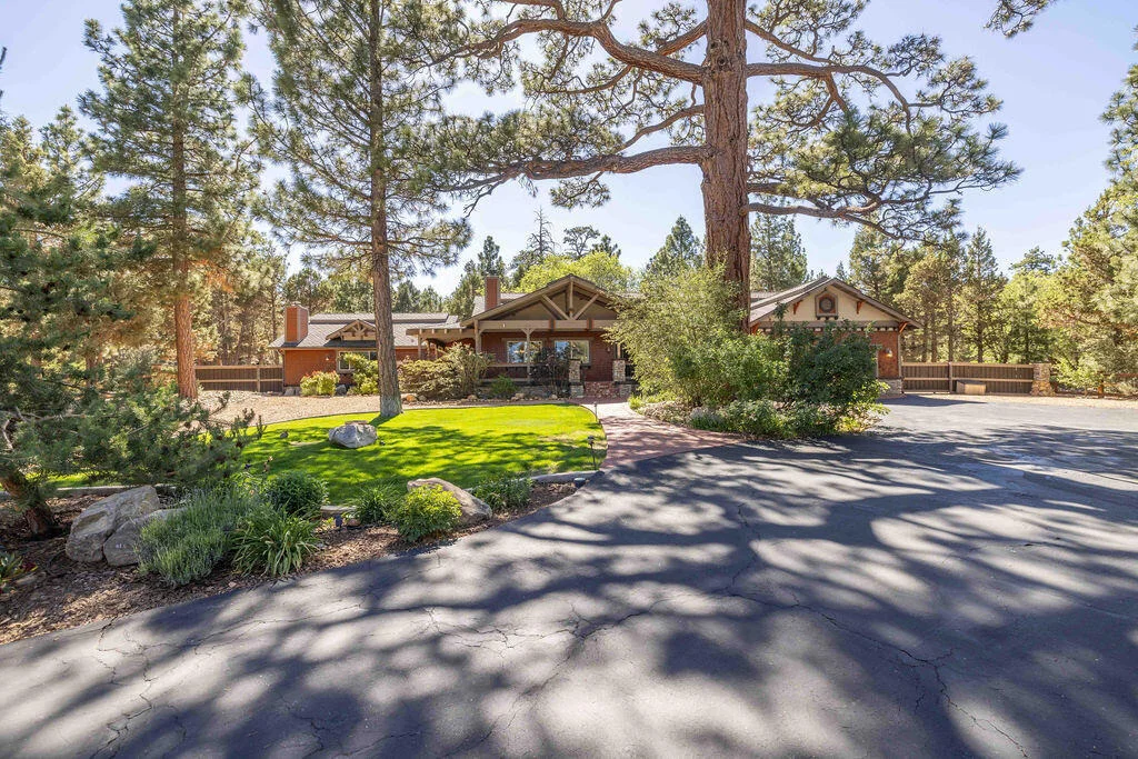 Photo of 661 Cedar Glen Drive