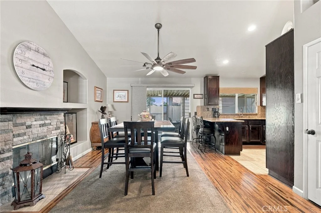 Photo of 33593 Pecan