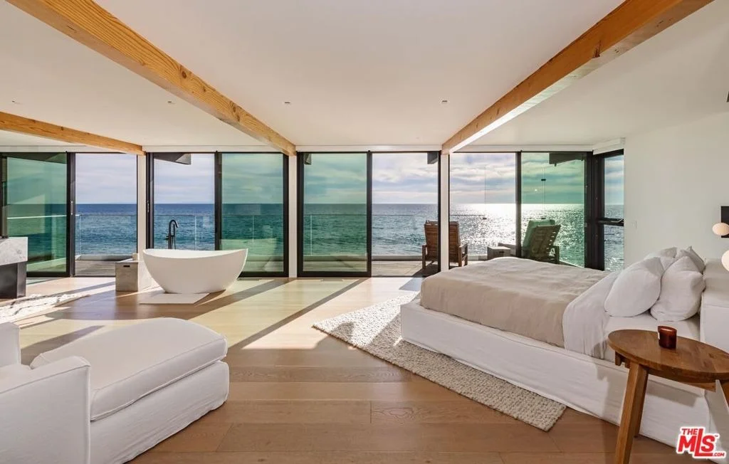 Photo of 24548 Malibu Road