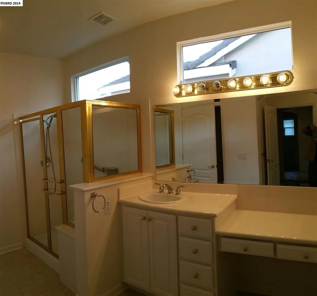 Photo of 917 CENTENNIAL DR