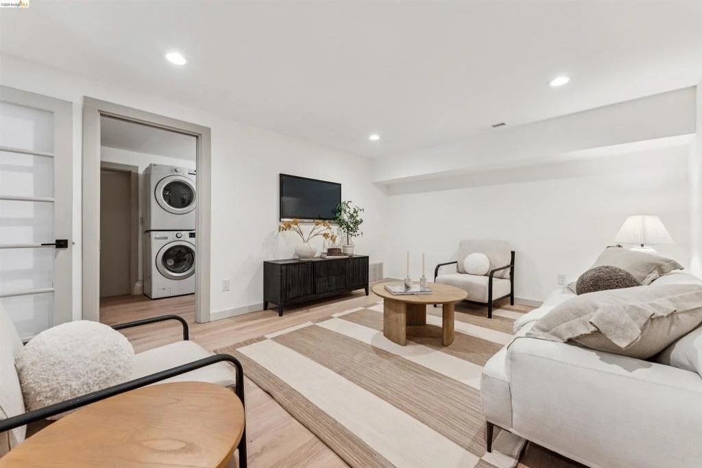 Photo of 6611 Pinehaven Rd