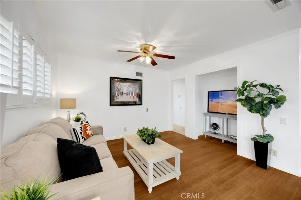 Photo of 978 Orangewood Drive