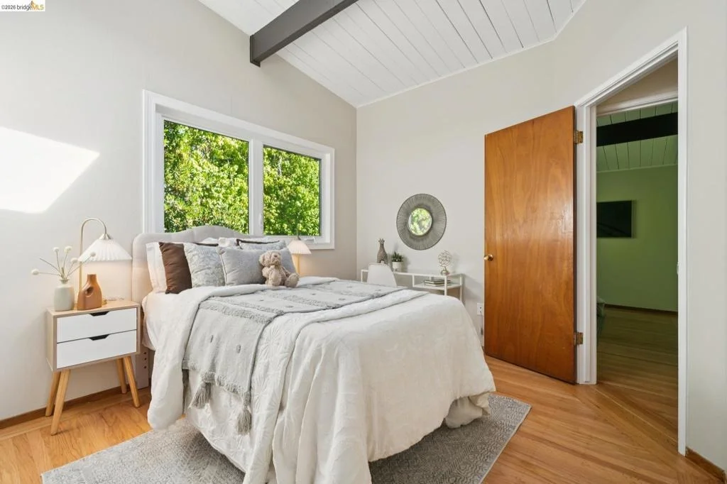 Photo of 7811 Potrero Ave