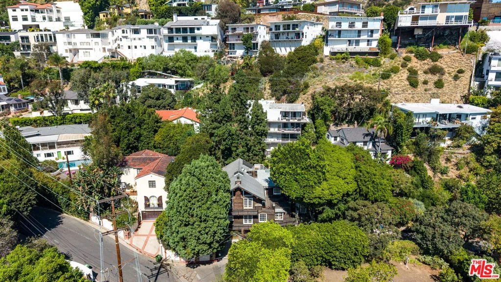 Photo of 8497 Harold Way