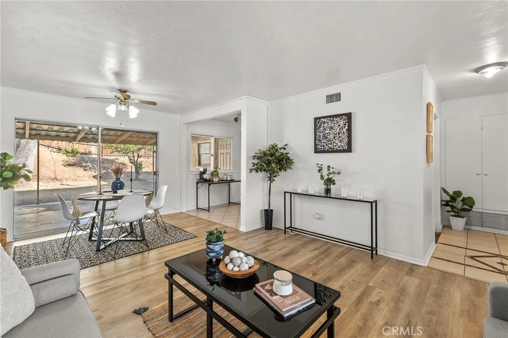 Photo of 3058 Flanders