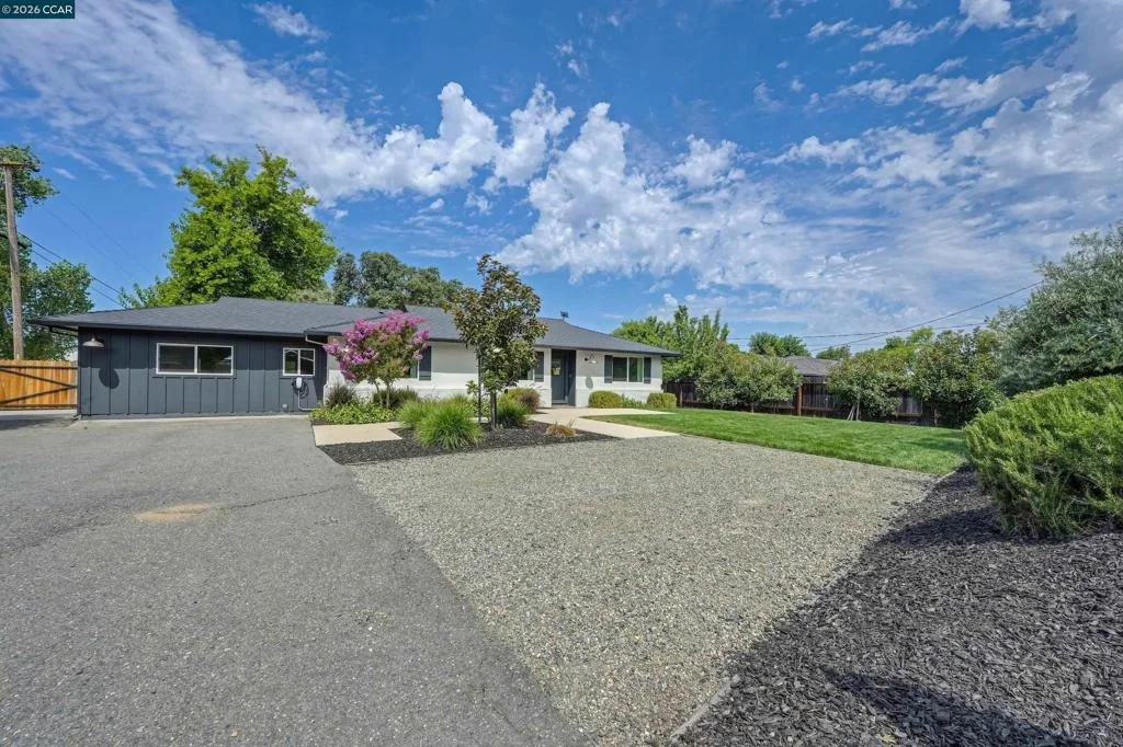 Photo of 4246 Laird Rd