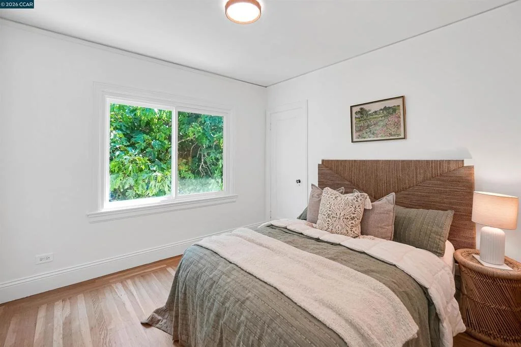 Photo of 1300 Kains Ave