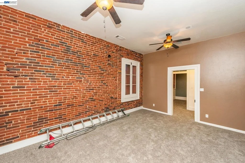 Photo of 525 Main St.