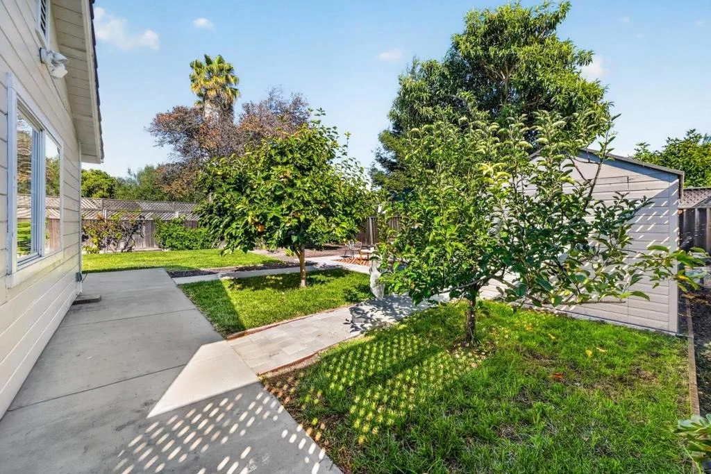 Photo of 586 Borregas Avenue