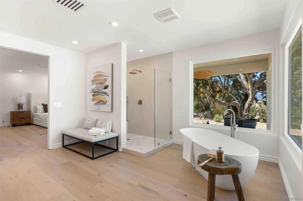 Photo of 3068 Willow Heights Road