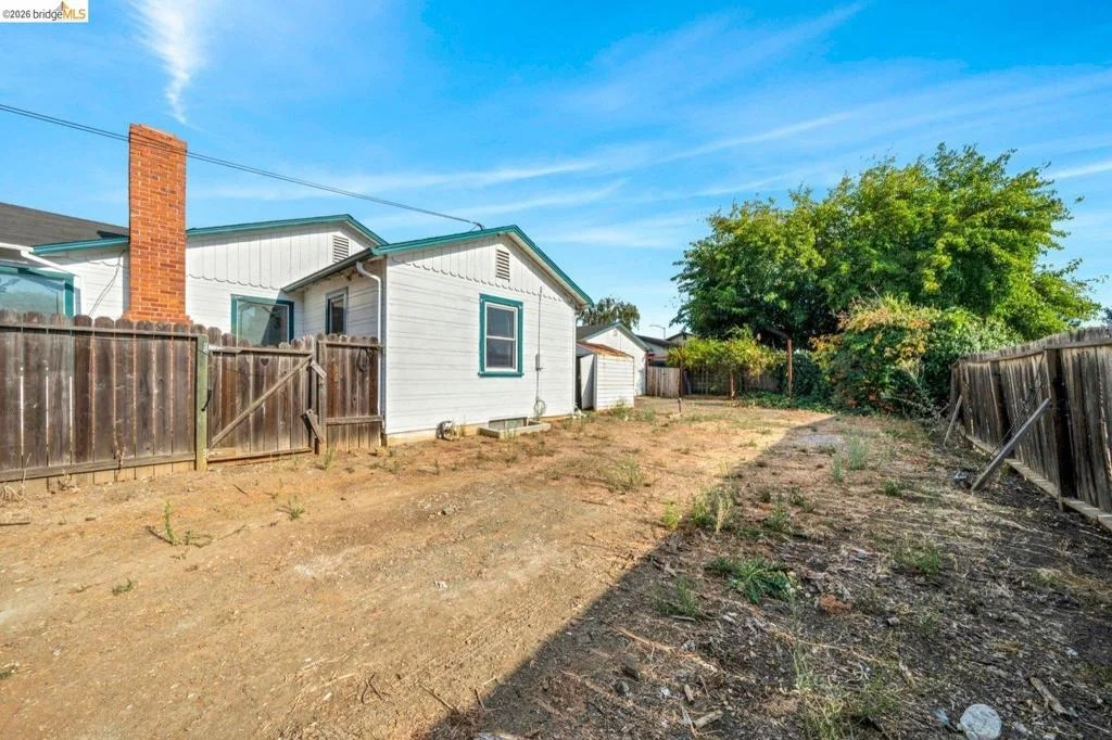 Photo of 3742 Walnut Ave