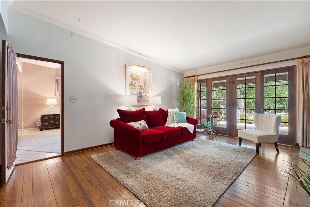 Photo of 1455 La Perla