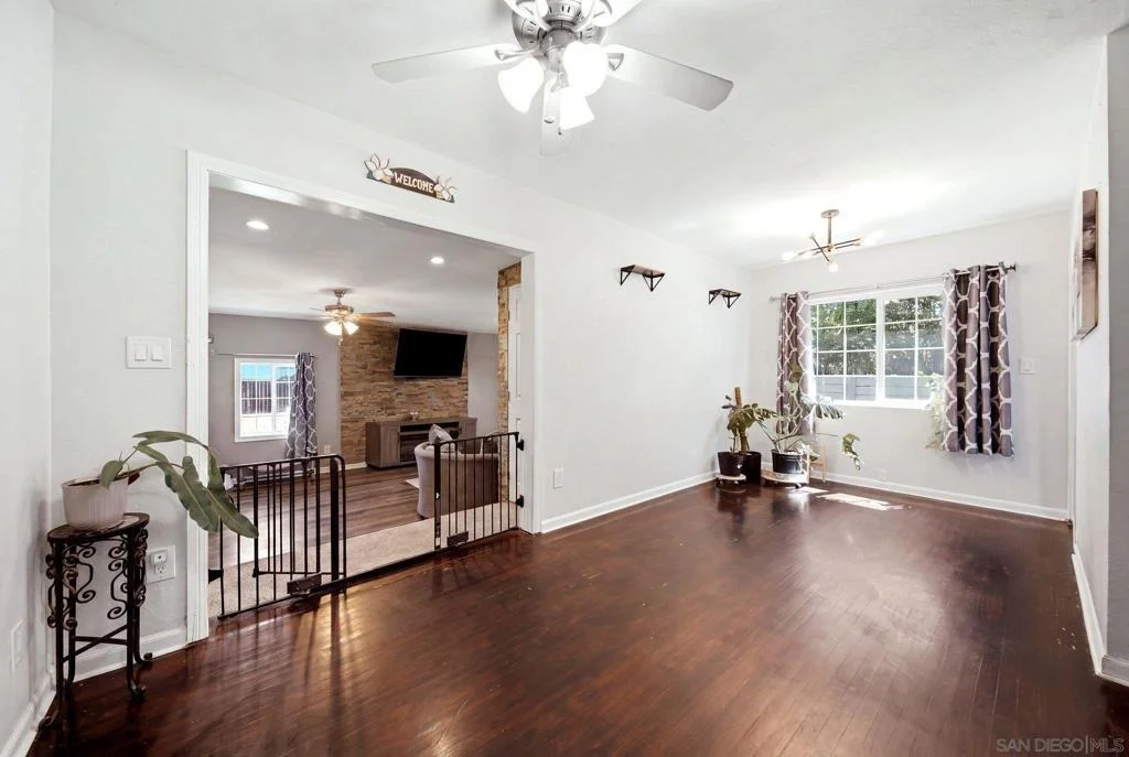 Photo of 8852 Railroad Ave