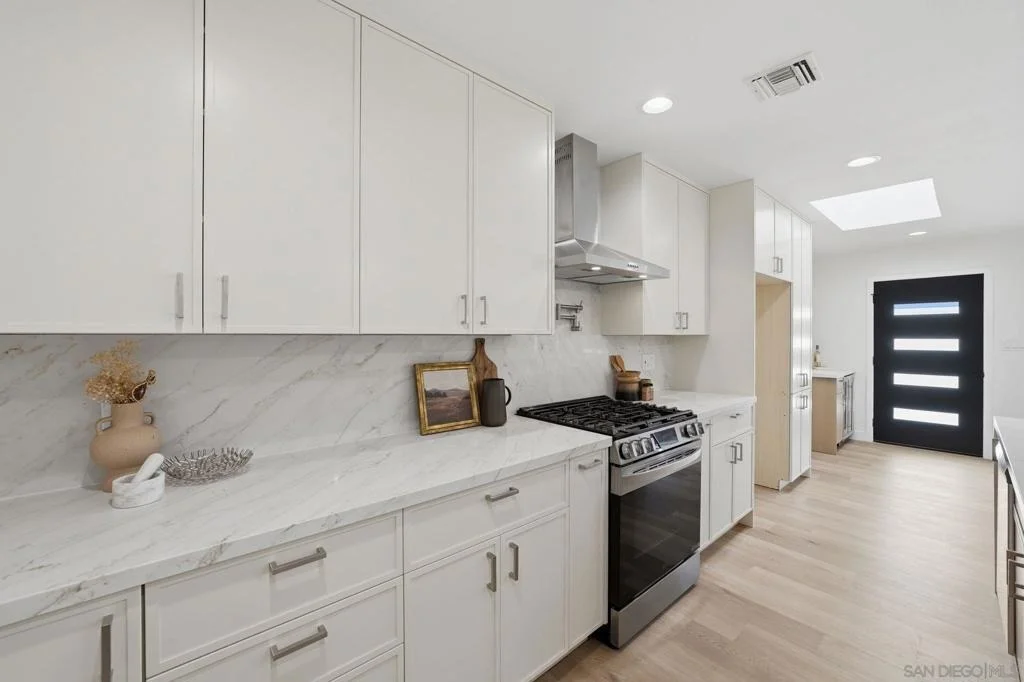 Photo of 6375 Primrose Drive