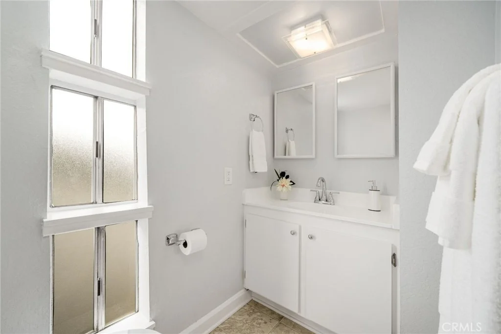 Photo of 9327 Lexington Street