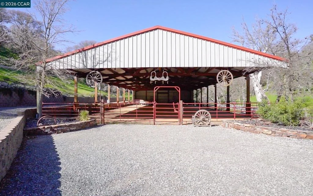 Photo of 2000 Curry Canyon Rd