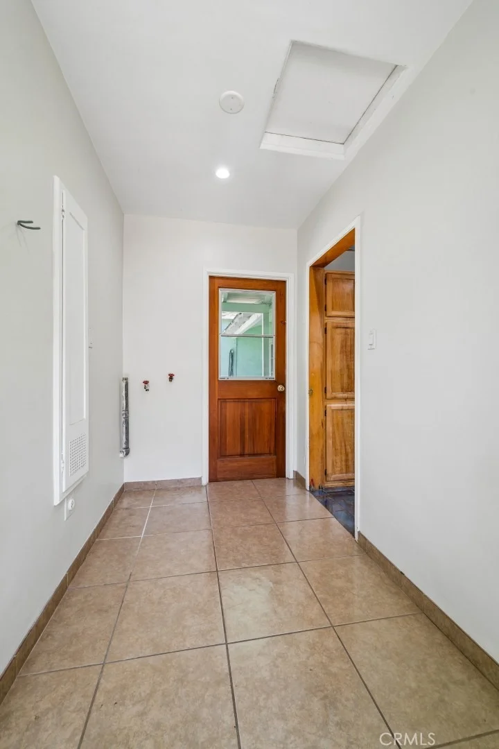 Photo of 449 W Elm Avenue