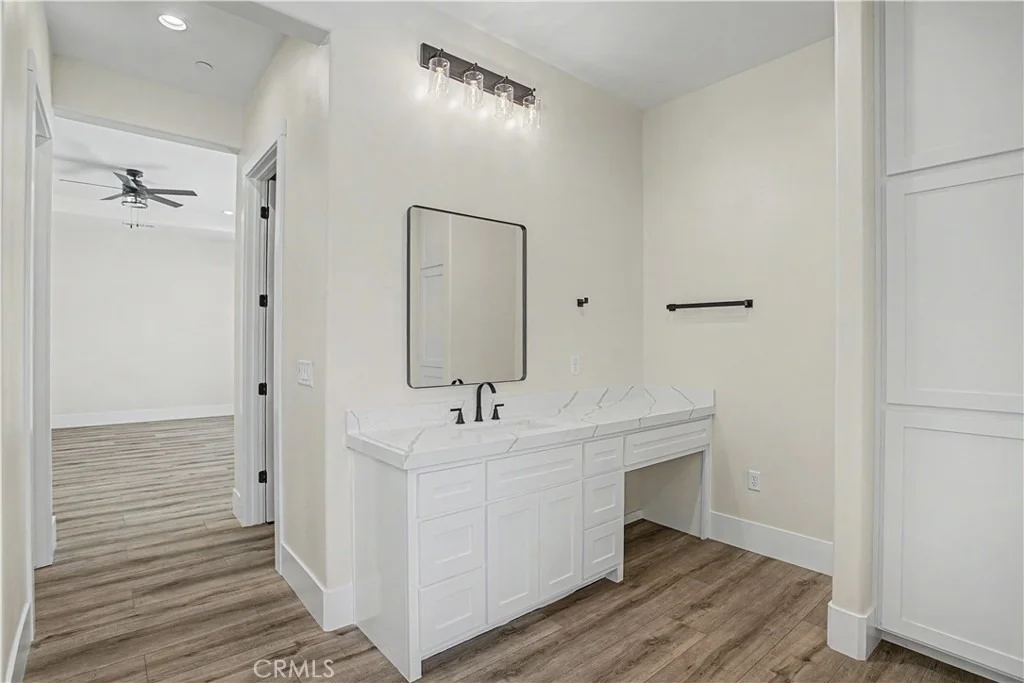 Photo of 3997 Skyview