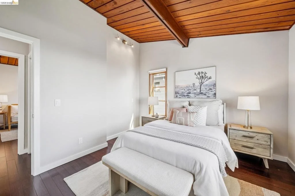 Photo of 1394 Queens Rd