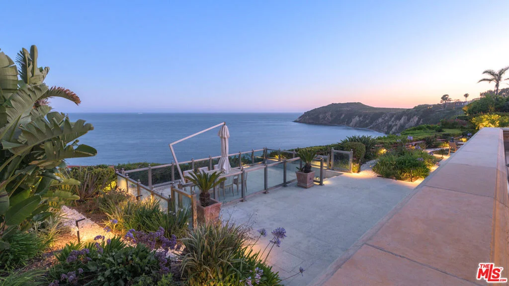 Photo of 29000 Cliffside Drive