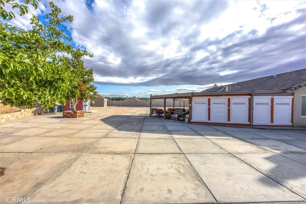 Photo of 13997 Riverside