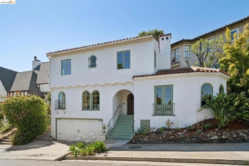 Photo of 6080 Ocean View Drive