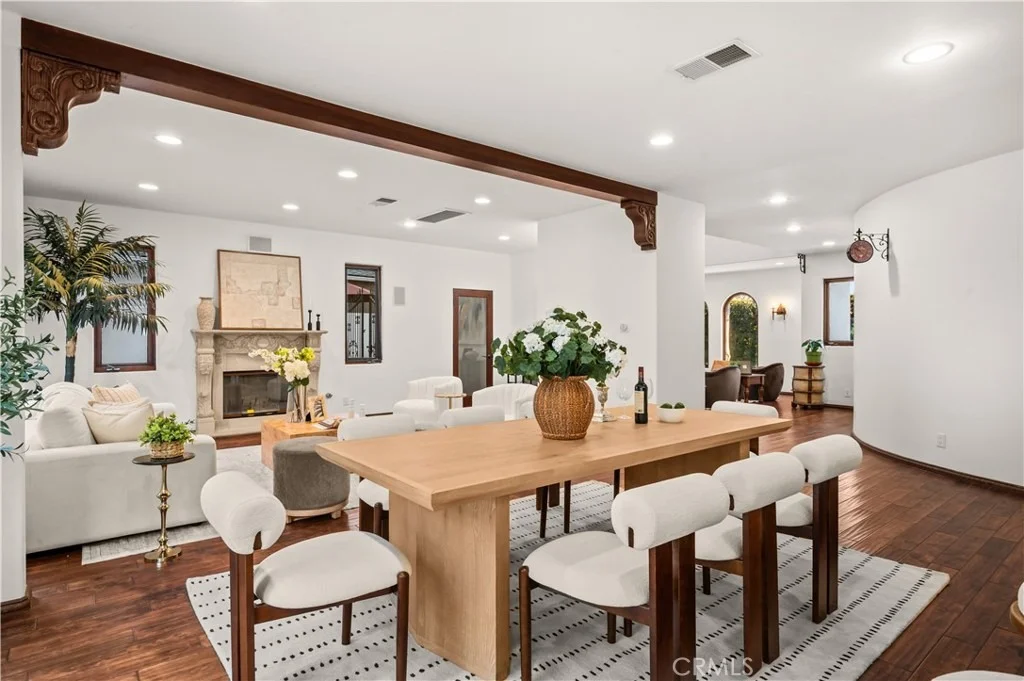 Photo of 2037 Hill Drive
