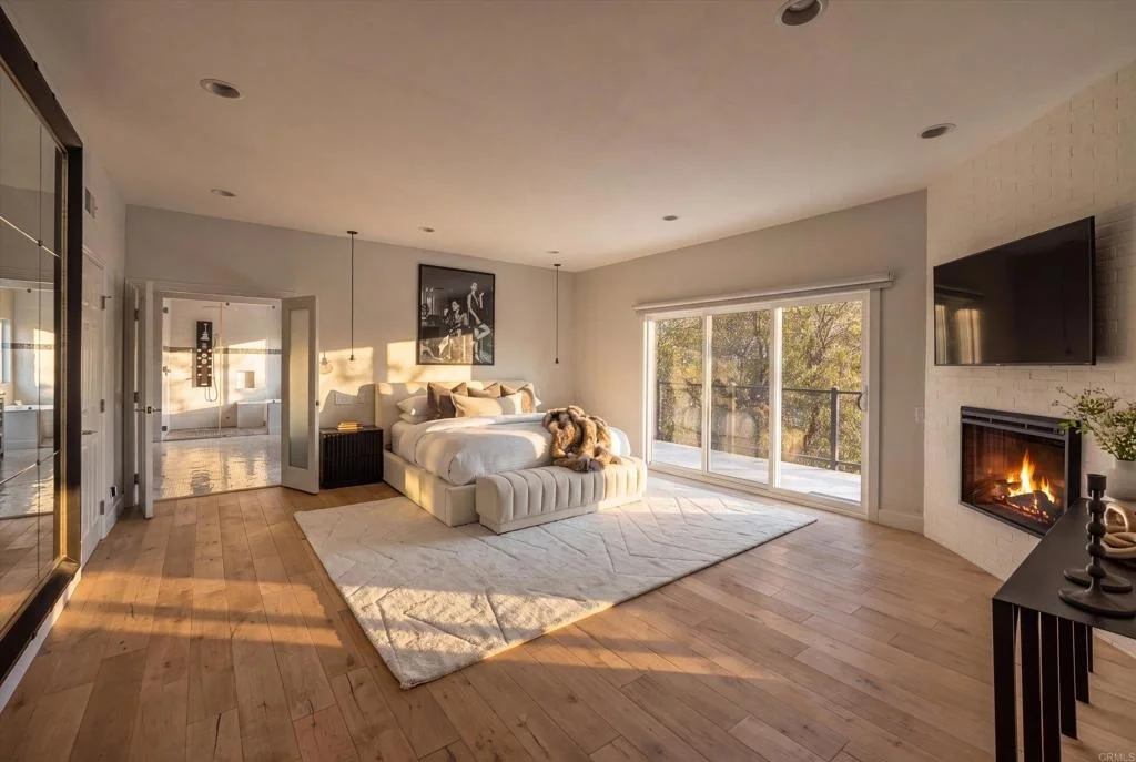 Photo of 3866 Alta Mesa Drive