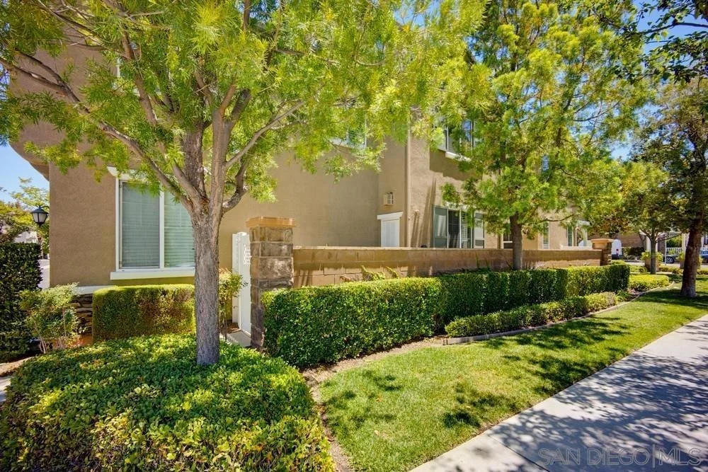 Photo of 40278 Ayer Ln