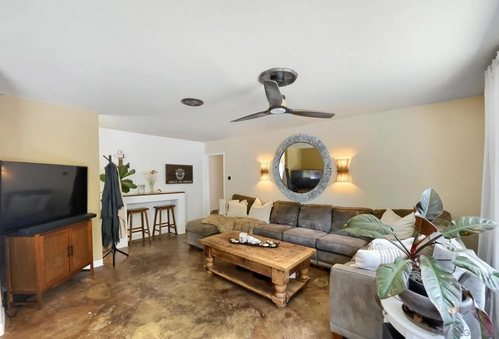 Photo of 4225 AVOCADO BLVD