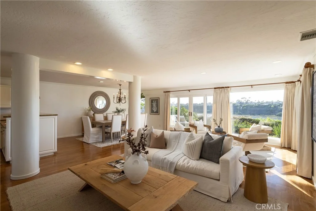 Photo of 2025 Avenida Chico