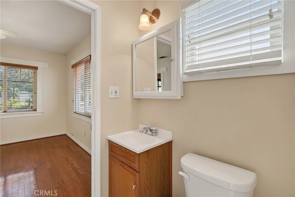 Photo of 3660 Linwood