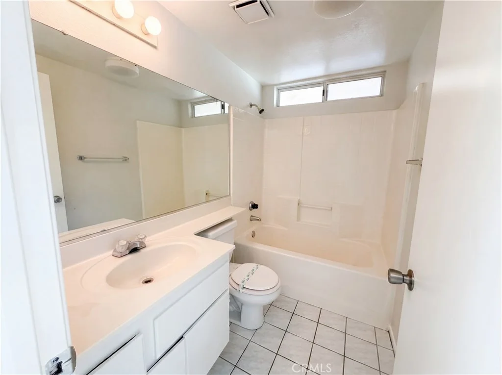 Photo of 2565 W Fairview Drive