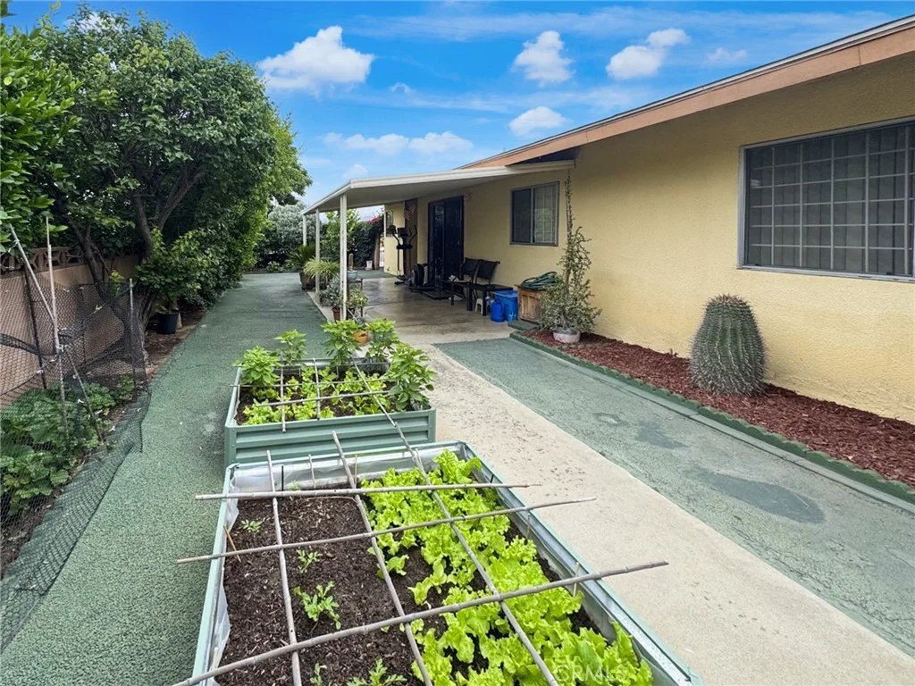 Photo of 890 Costo Lane