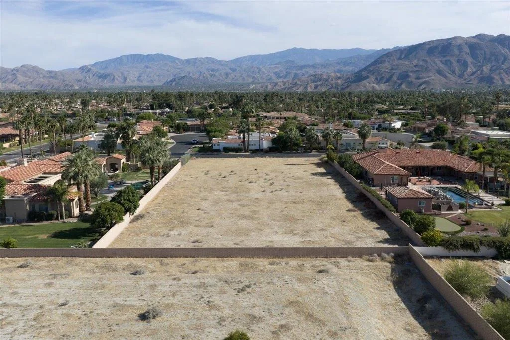 Photo of 2 Carrera Place
