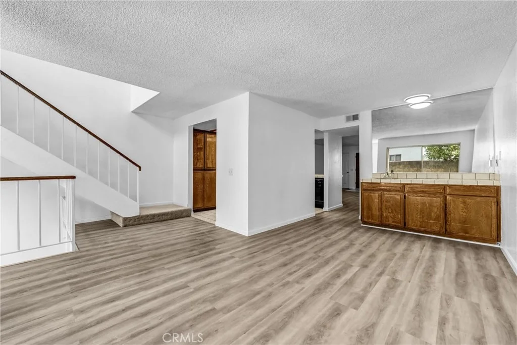 Photo of Unit D at 419 Fairview Avenue