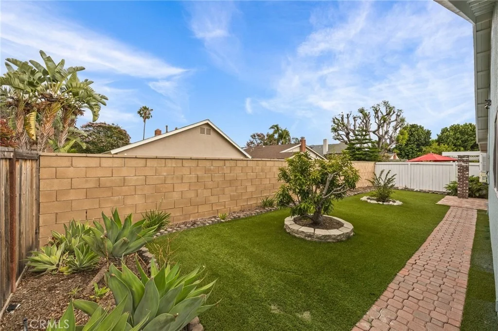 Photo of 14892 Braeburn