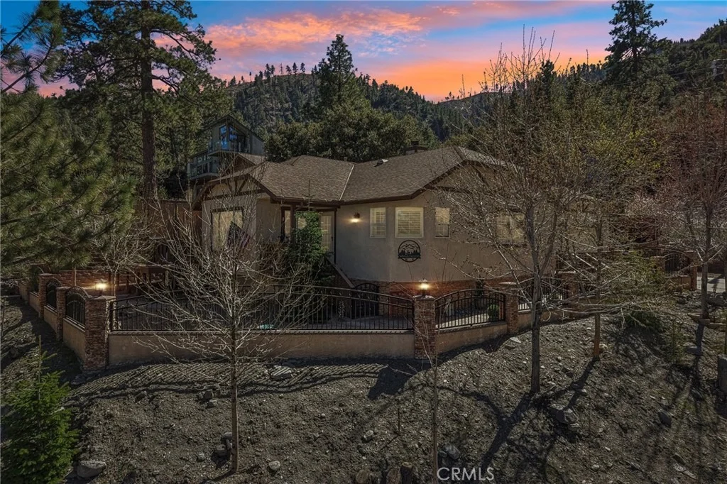 Photo of 5319 Desert View