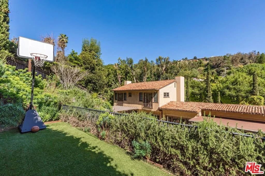 Photo of 2601 Outpost Drive