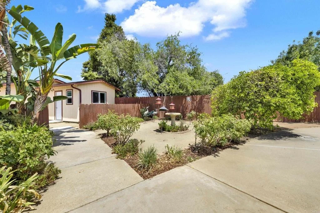 Photo of 1402 Big Red Road