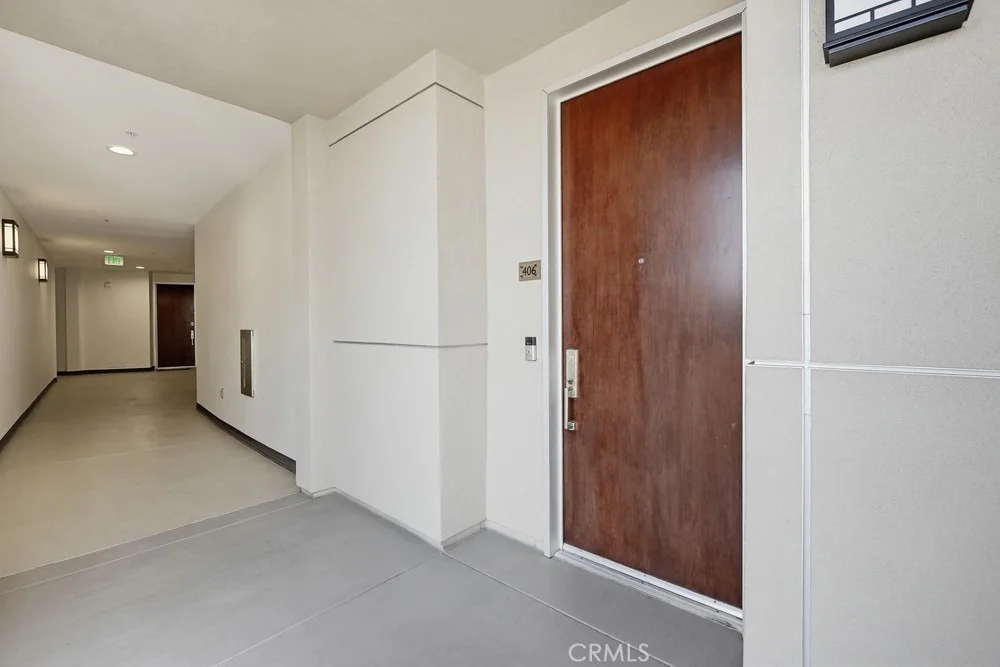 Photo of Unit 406 at 402 Rockefeller