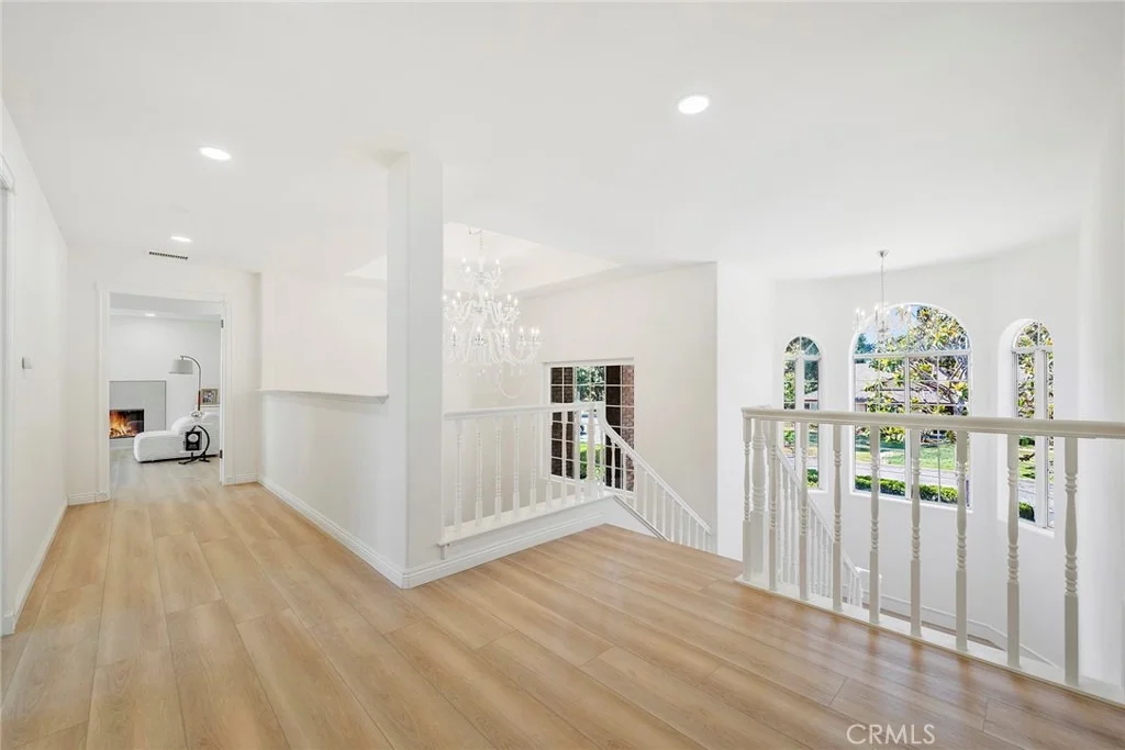 Photo of 188 W Arthur Avenue